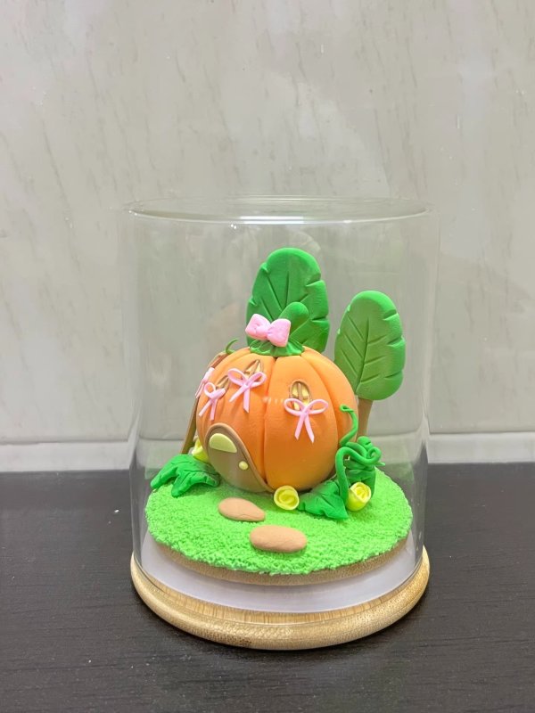 Charming Clay Pumpkin House - A Hand - made Delight