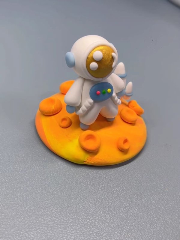 Charming Clay Astronaut - Handmade with Precision