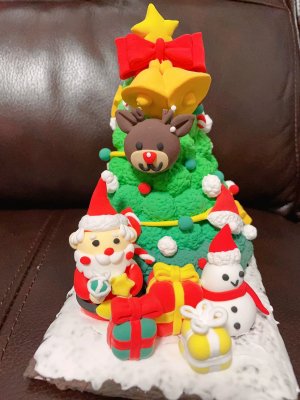 Festive Clay Christmas Tree Scene