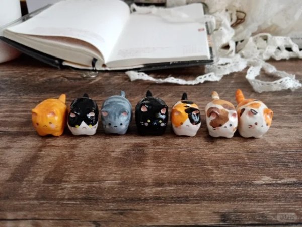 Playful Clay Cat Figurine Set